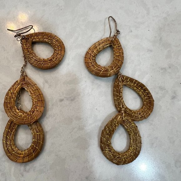 Gold Straw and Wire Dangle Earrings - Picture 2 of 6